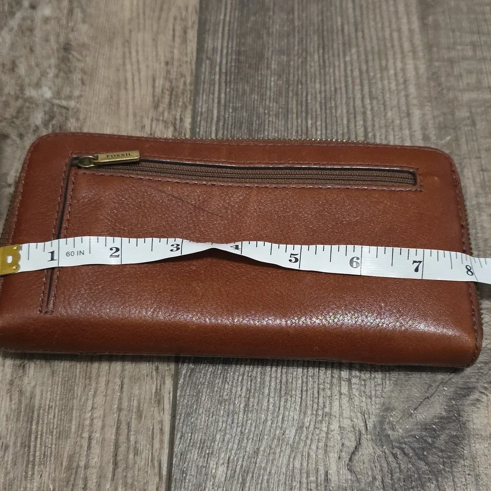 FOSSIL Jori Brown Leather  Flap Zip-Around Wallet  Wristlet